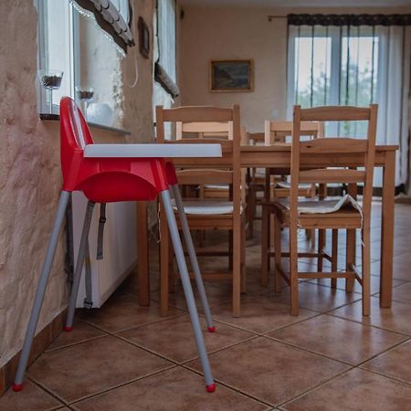 Dworek Debina - Idealny Dla Rodzin I Przyjaciol - Wspolna Sala Do Biesiadowania , Plaza Przyjazna Psom Extérieur photo