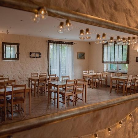 Dworek Debina - Idealny Dla Rodzin I Przyjaciol - Wspolna Sala Do Biesiadowania , Plaza Przyjazna Psom Extérieur photo