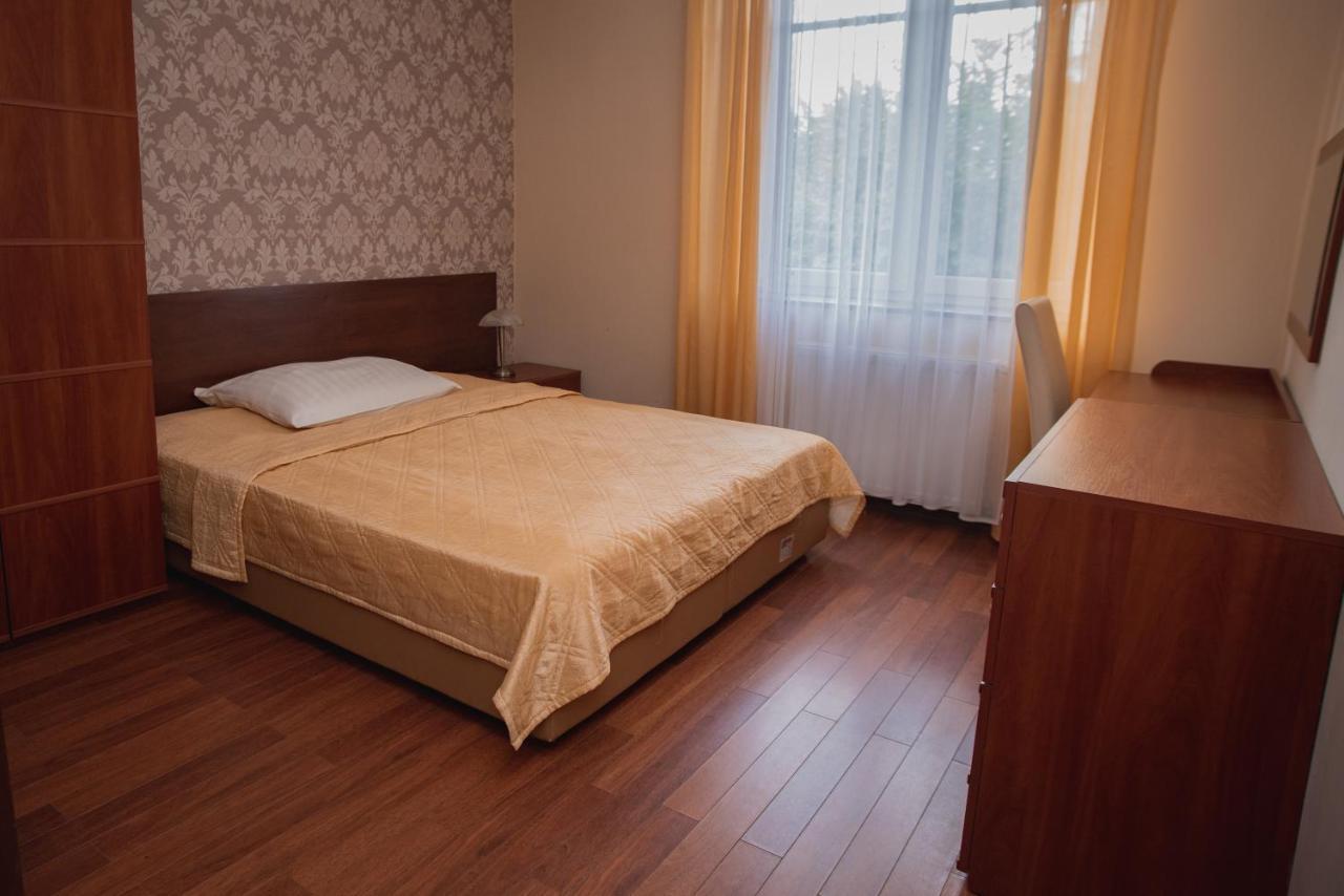 Dworek Debina - Idealny Dla Rodzin I Przyjaciol - Wspolna Sala Do Biesiadowania , Plaza Przyjazna Psom Extérieur photo