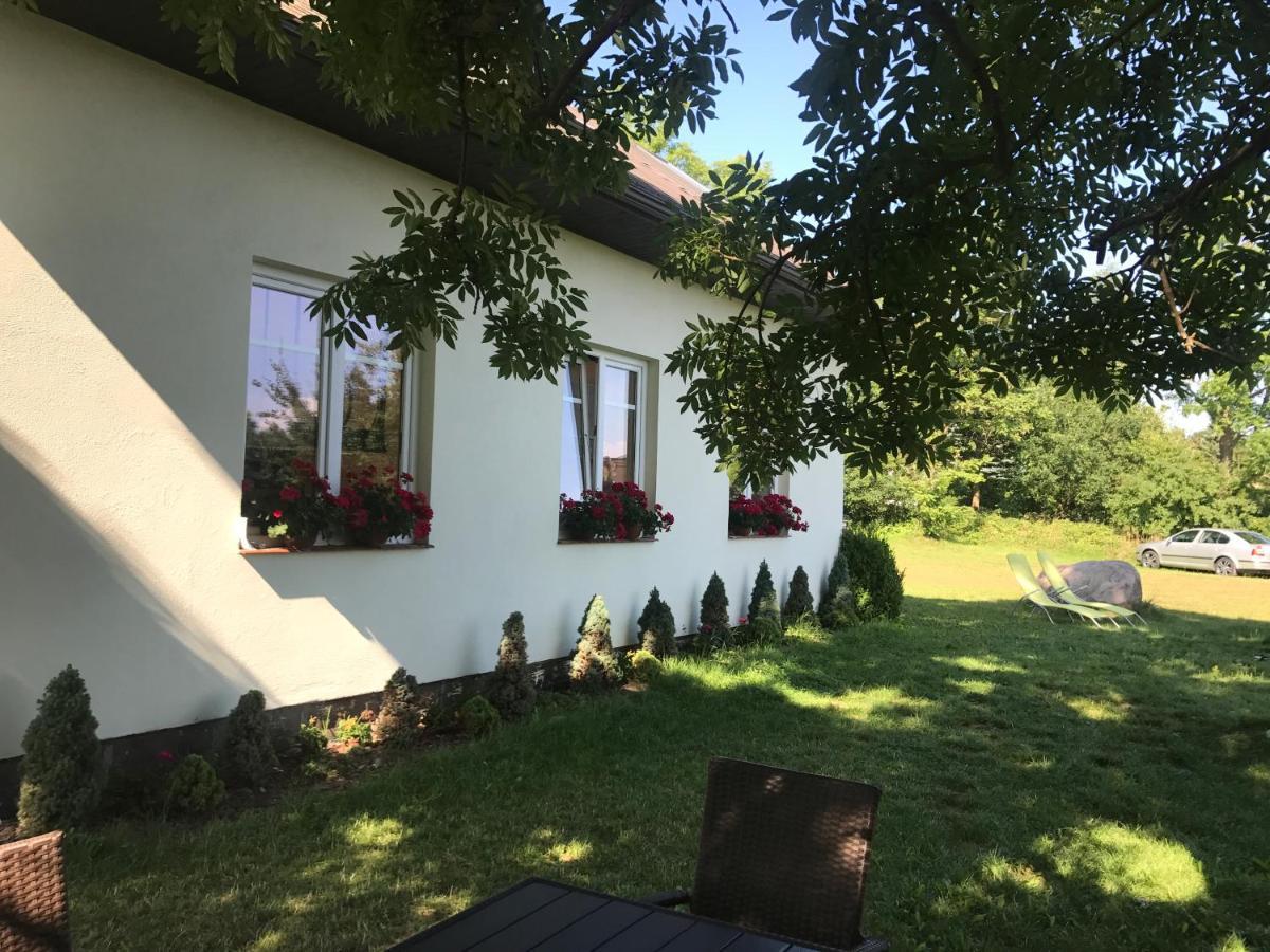 Dworek Debina - Idealny Dla Rodzin I Przyjaciol - Wspolna Sala Do Biesiadowania , Plaza Przyjazna Psom Extérieur photo