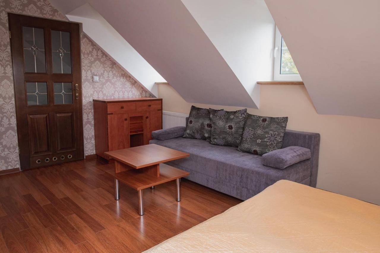 Dworek Debina - Idealny Dla Rodzin I Przyjaciol - Wspolna Sala Do Biesiadowania , Plaza Przyjazna Psom Extérieur photo
